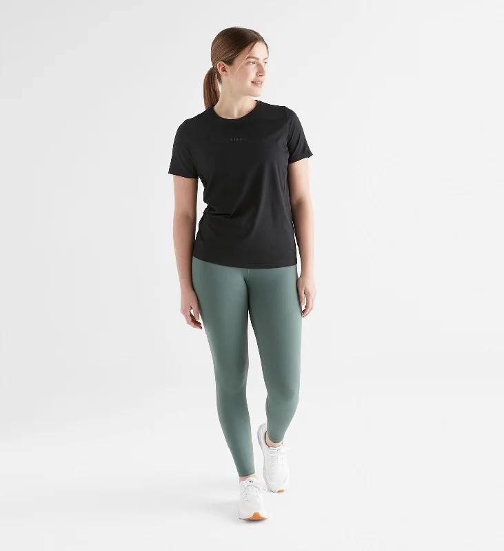 Women's Deltapeak® Micro Textured Tee