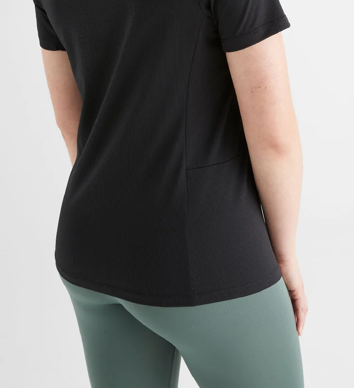 Women's Deltapeak® Micro Textured Tee