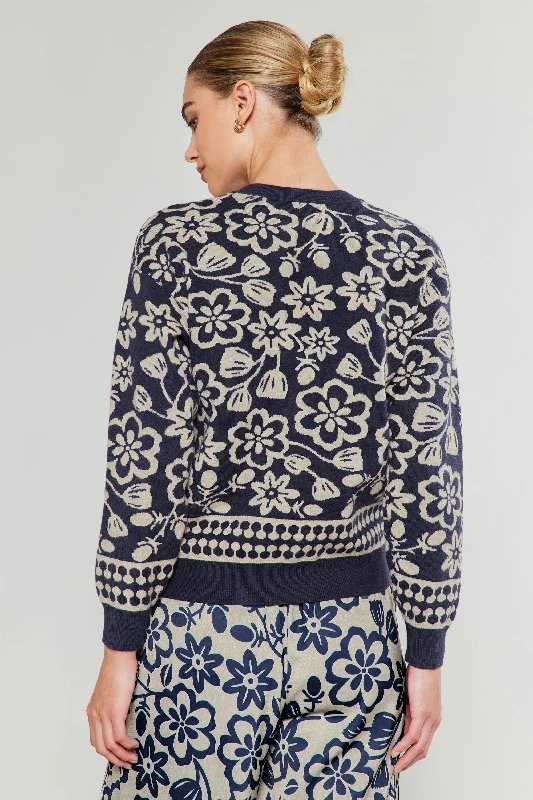 Pullover Floral Sweater